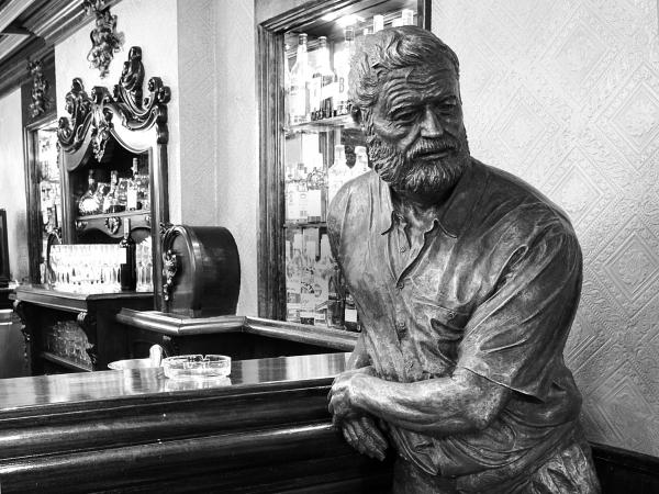 Image of the writer Ernest Hemingway in the Hemingway Corner of café Iruña